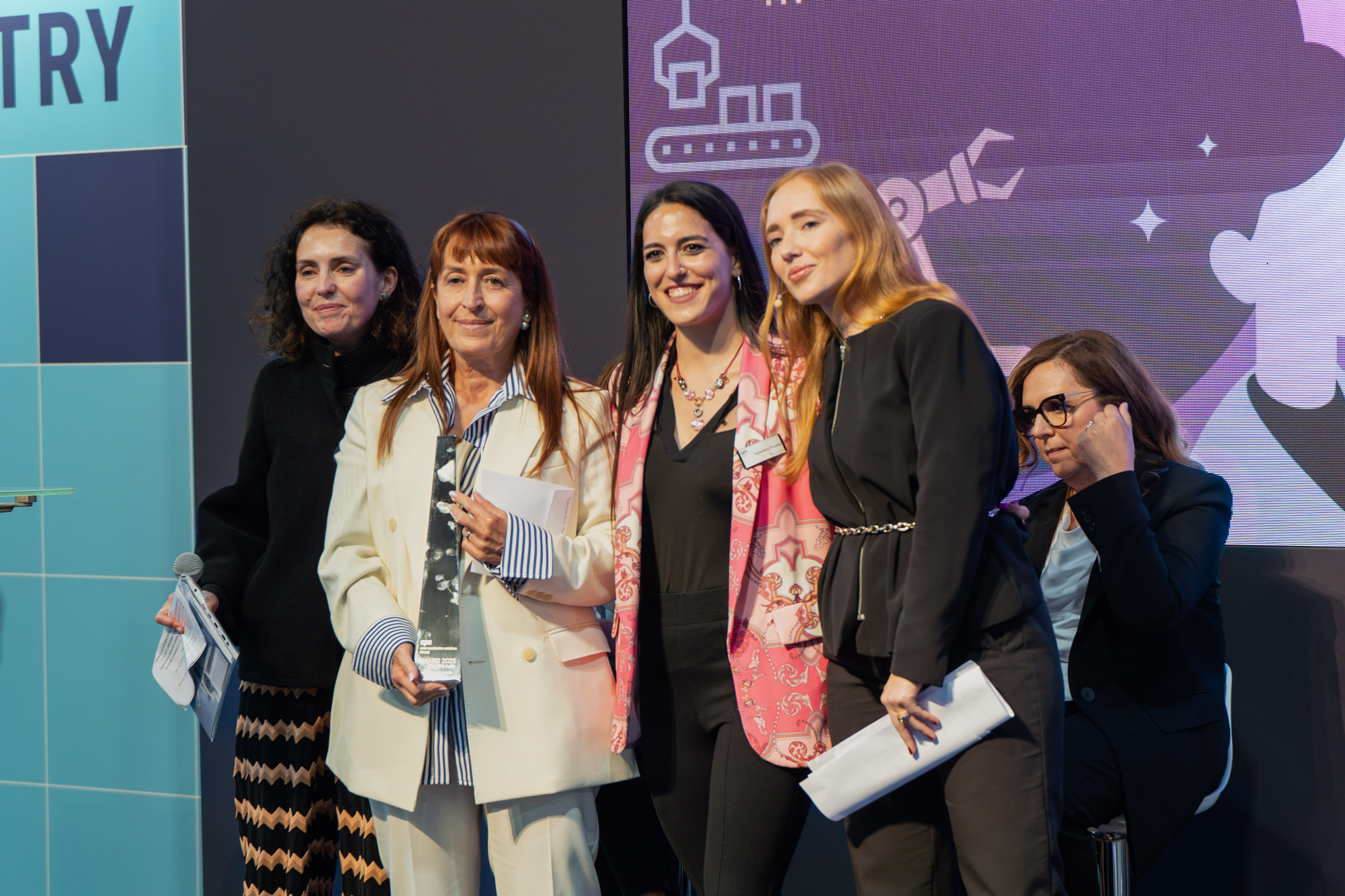 La Presidente di Mini Motor premiata nell'ambito del progetto