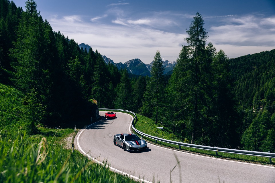Stella Alpina 2022: tre giornate all’insegna della passione per il motorismo storico, buona cucina e paesaggi montani