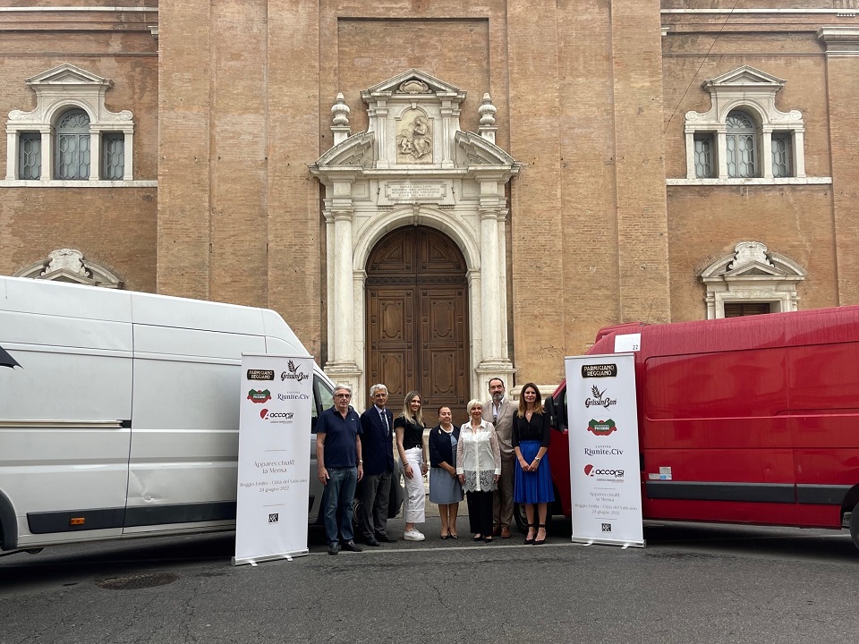 Le eccellenze del food reggiano donate ai poveri di Papa Francesco
