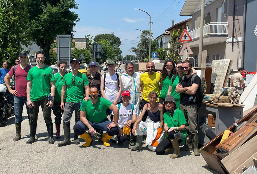 Alluvione, volontari ISI Plast in soccorso a Ravenna