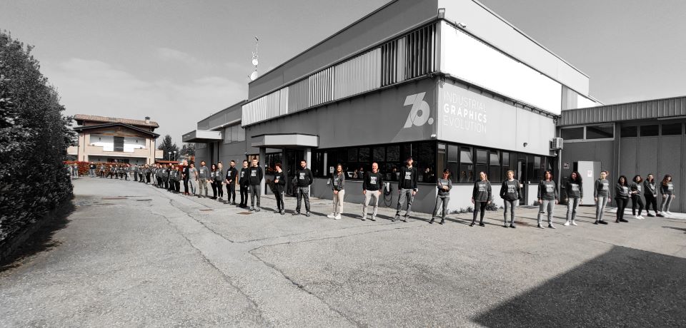 76 Industrial Graphics ospita la mostra d’arte